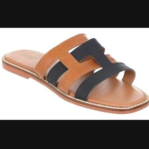 NWT Crēvo Catalina Genuine Leather Slide Flat Sandals in Tan/Black Sz. 7
